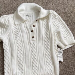 Chic White Cable Knit V-Neck Sweater
